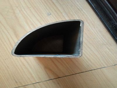 天津市北辰區滕飛翔金屬制品銷售部 專業供應面包管、扇形管、凹槽管，批發價格，品質保障